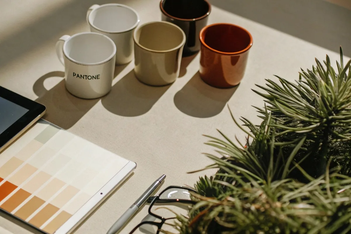 Customizing interior enamel shades with Pantone matching for brand aesthetic requirements (ID#3)